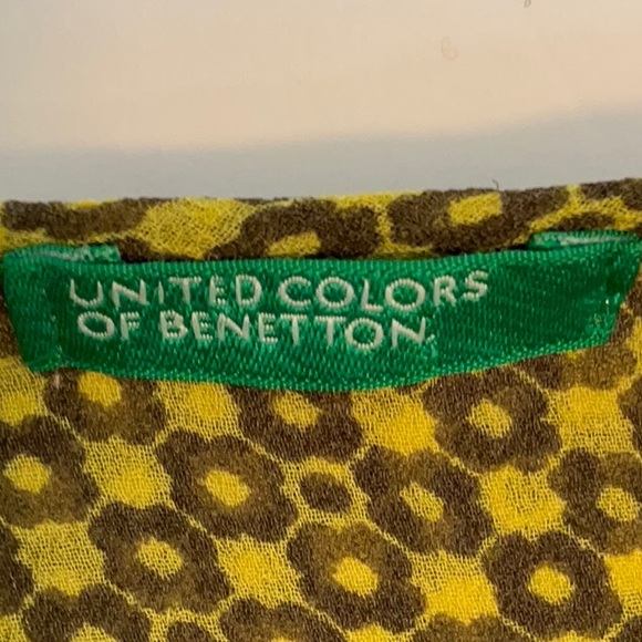 UNITED COLORS OF BENETTON LONG SLEEVE TOP SIZE- LARGE - Picture 4 of 4